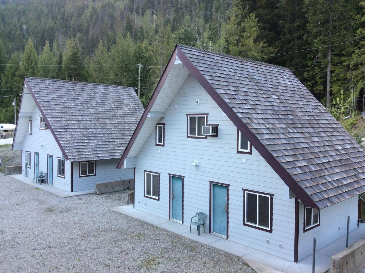 Peaks Lodge Revelstoke Exterior foto